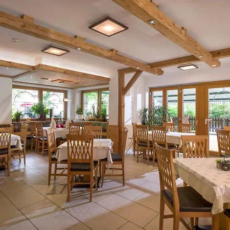 登格霍夫兰德酒店 3* 迈尔霍芬