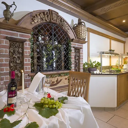 Denggerhof Szálloda 3*